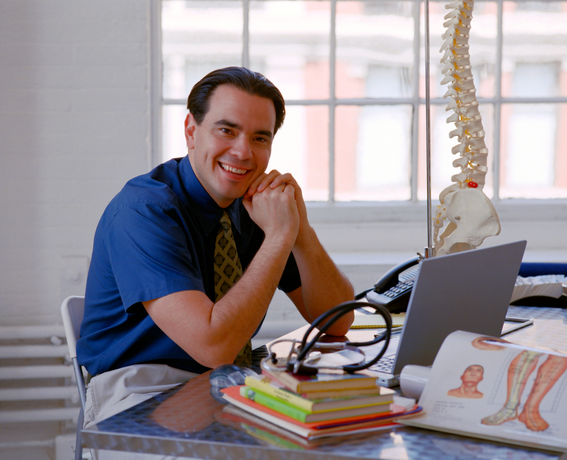 Chiropractor with a patient in the Raleigh Triangle